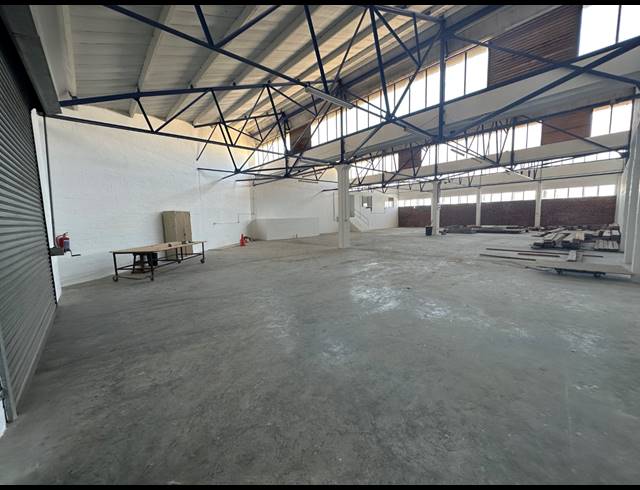 640M² WAREHOUSE TO LET IN PAARDEN EILAND